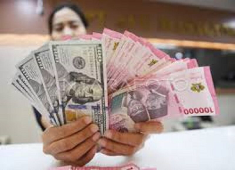 Nilai tukar rupiah terhadap dolar