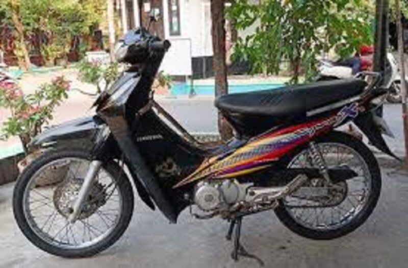 Motor bebek 