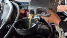 Cara ganti oli mobil yang benar