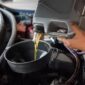 Cara ganti oli mobil yang benar