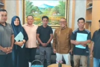 Yayasan Raden Hamzah Putra Pangeran Ojoet dan  Suku Anak Dalam Resmi Teken Perjanjian di hadapan Notaris
(Foto: Dok. mahmud)