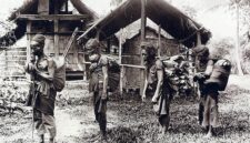 Suku Tertua di Indonesia: 
Jejak Peradaban Nusantara yang masih Hidup (foto radarmukomukodisway)
