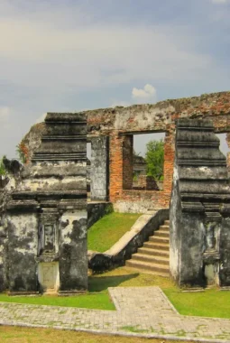 Wisata Sejarah : Kunjungi Daerah Tertua di Indonesia,  Rasakan Jejak Ribuan tahun