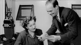 Penyiar TV Pertama di Dunia: Elizabeth Cowell, Wajah Pertama yang Muncul di Layar 1936(Foto: bbc)
