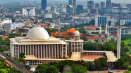 Masjid Istiqlal: Masjid Terbesar di Asia Tenggara(Foto:Wikipedia)