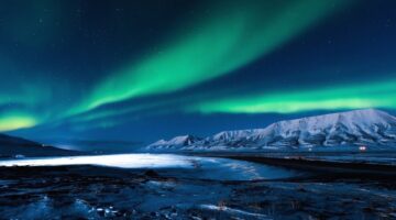Svalbard tidak benar-benar hitam pekat 24 jam.(Foto:Agoda)