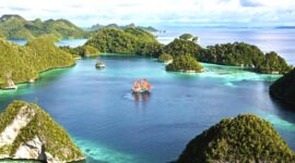 Raja Ampat Papua: Surga Laut dengan Keanekaragaman Hayati Terkaya di Dunia (Foto:Chris Caldicott/Design Pics Editorial/Universal Images Group via Getty/detik)