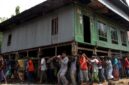 Tradisi Marakka Bola: Angkat Rumah Adat Bugis yang Hanya Ada di Suku Bugis(Foto:Ednis.id)
