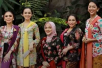 Kebaya: Bukti Perempuan Nusantara Sudah Berbusana Anggun Sejak 1400-an(Foto:Arahkata)