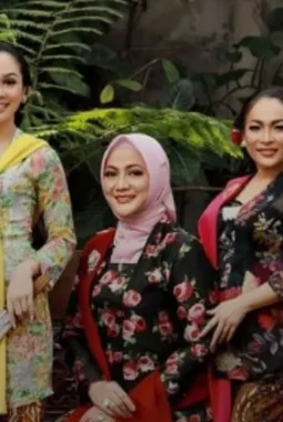 Kebaya: Bukti Perempuan Nusantara Sudah Berbusana Anggun Sejak 1400-an