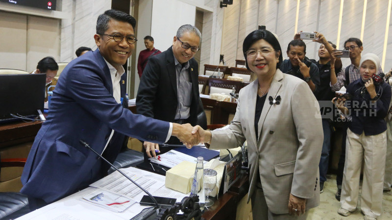 Destry Damayanti Resmi Ditetapkan DPR Sebagai Gubernur BI Periode 2026-2031( Foto: Merah putih)