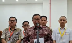 Gubernur Jakarta Minta Warga Waspada Abu Vulkanik Buntut Erupsi Gunung Anak Krakatau