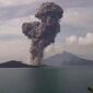 Dampak Erupsi Gunung Anak Krakatau: Hujan Abu hingga Selat Sunda Waspada( Foto:detik News)