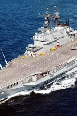 KAPAL INDUK PERTAMA RI TIBA DI JAKARTA, PERKUAT PENJAGA LAUT NUSANTARA