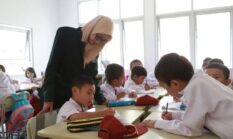 PENDIDIKAN NEGERI DAN MADRASAH GRATIS: DARI SD HINGGA KULIAH, PRESIDEN TEGASKAN BIAYA DITANGGUNG NEGARA